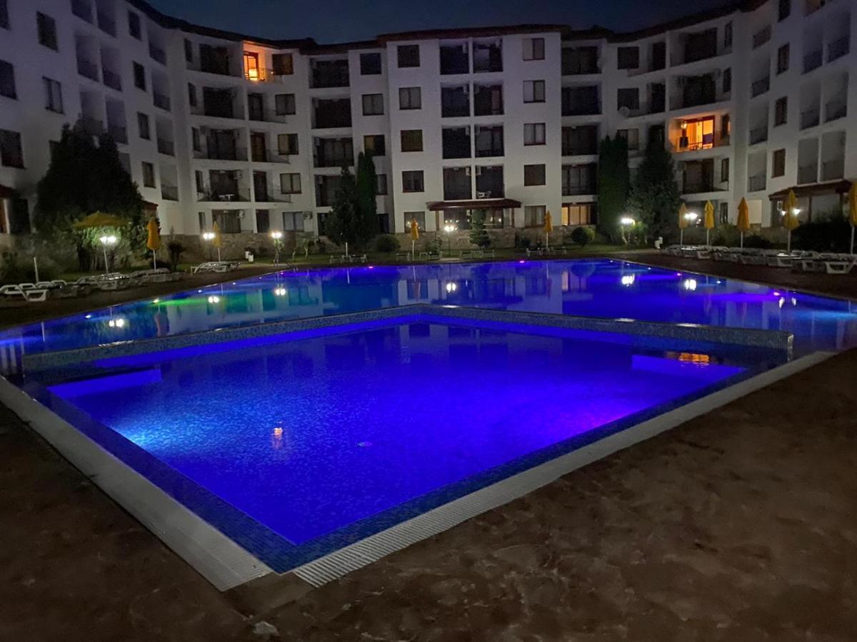 3 Family With Pool View * Nesebar